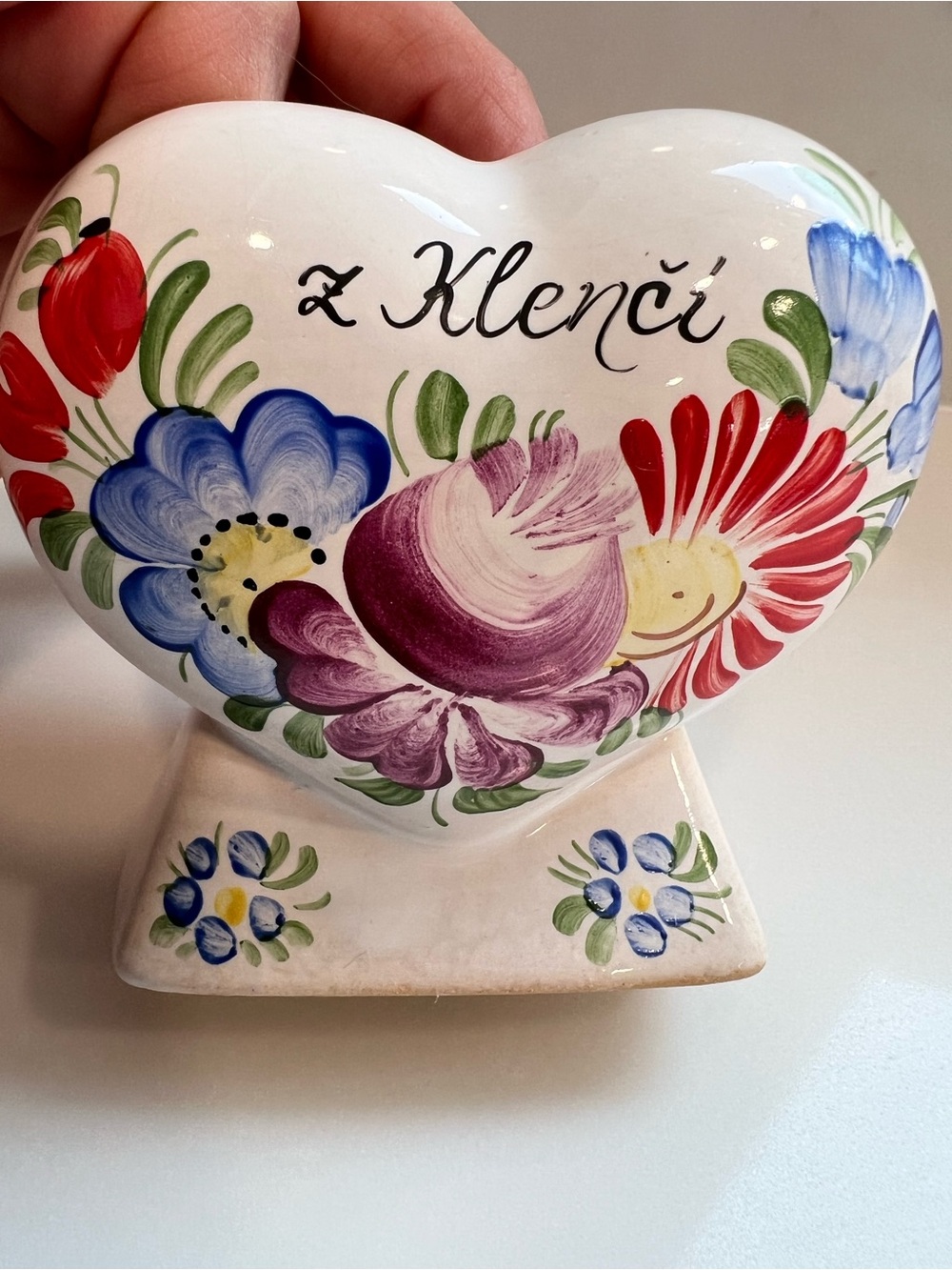 Vintage Czech Chodovia Klenci hand-painted heart vase mid-century
